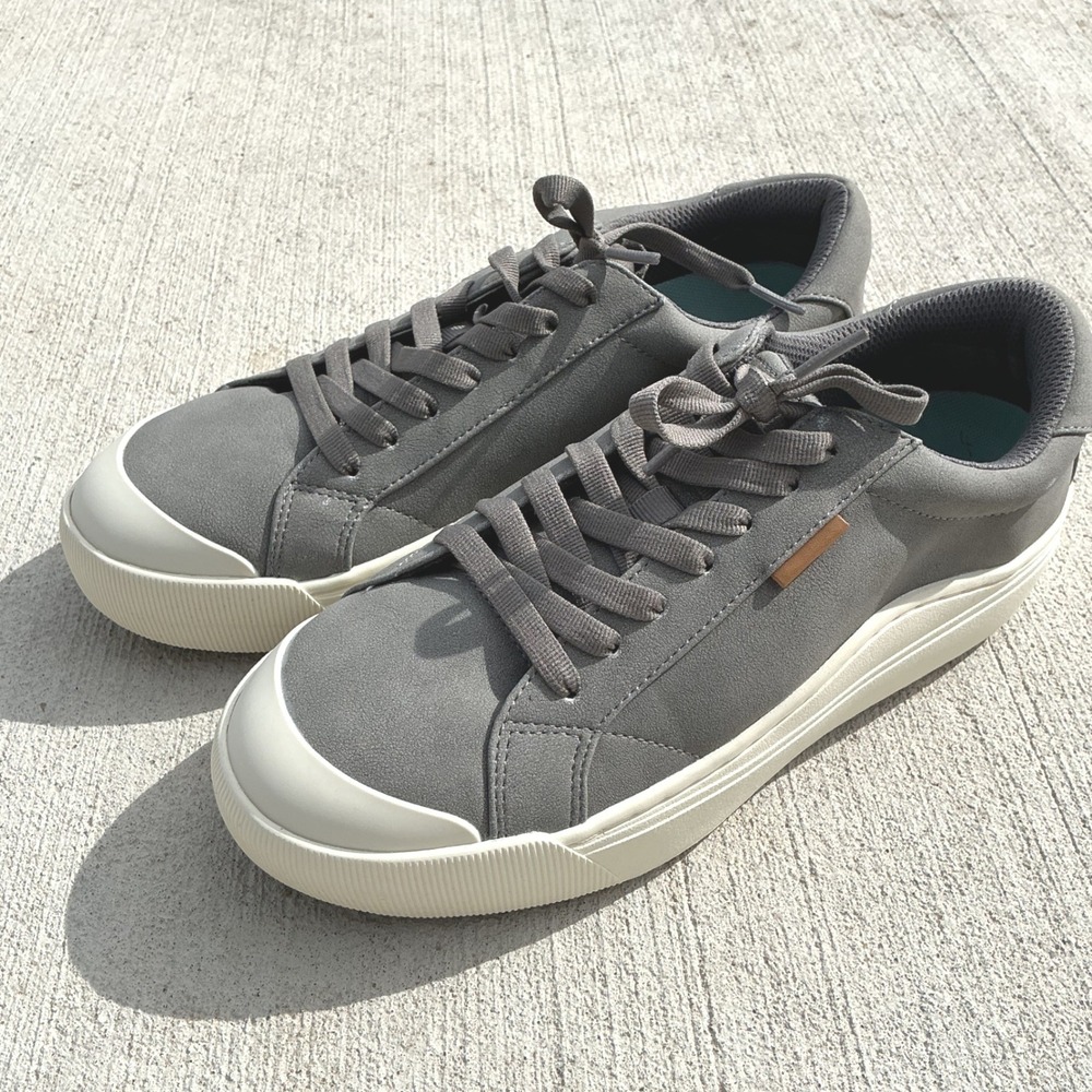 Dr Scholls Time Off Platform Sneakers Womens 8W Grey Faux Suede NWOB